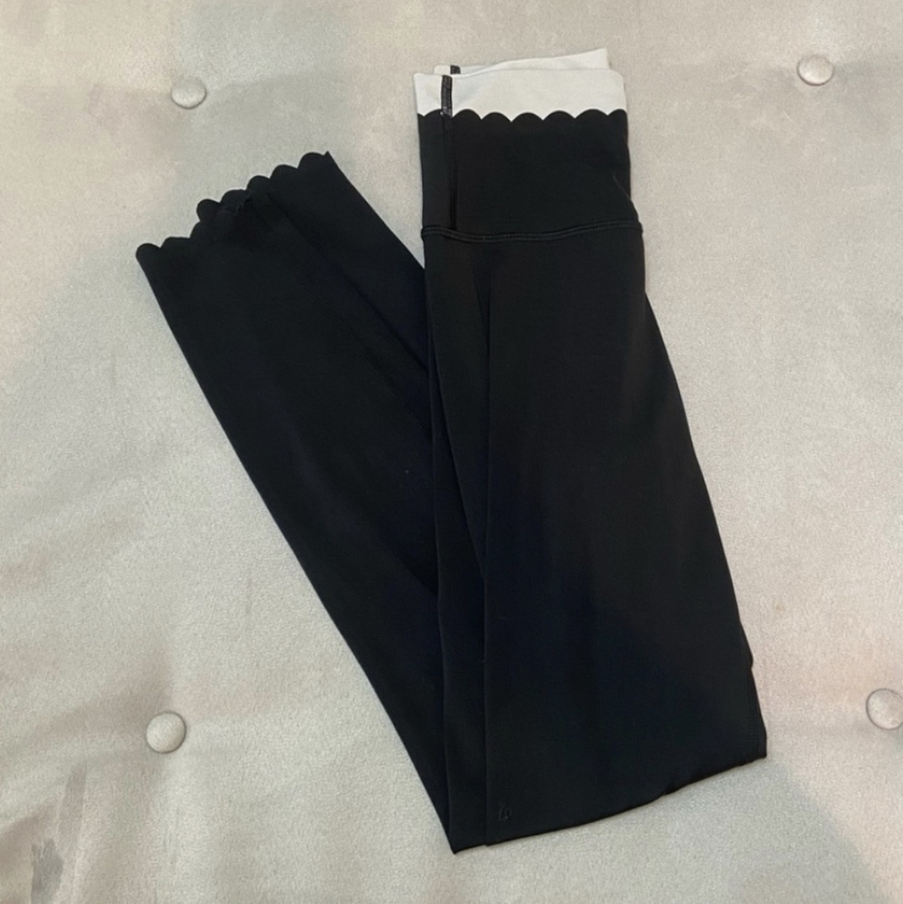 Aerie Scallop Leggings